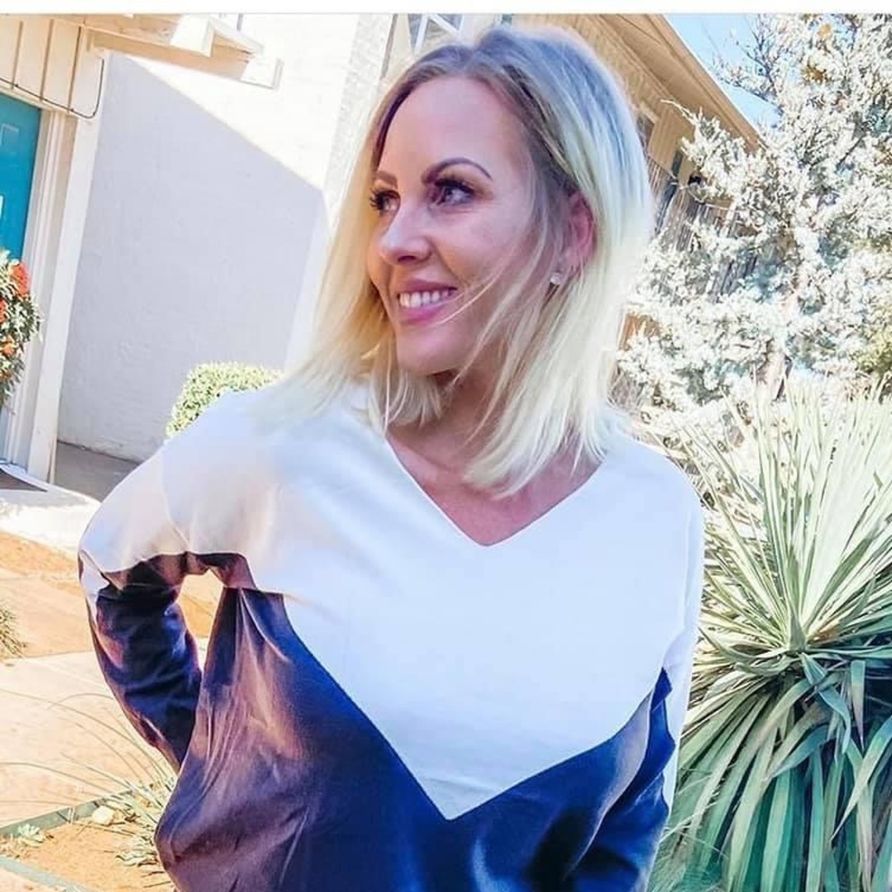 Color block Top - Picture 2 of 2